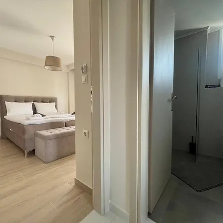 Apartament Cornelia Lux By Horizon Homes Ofrínion